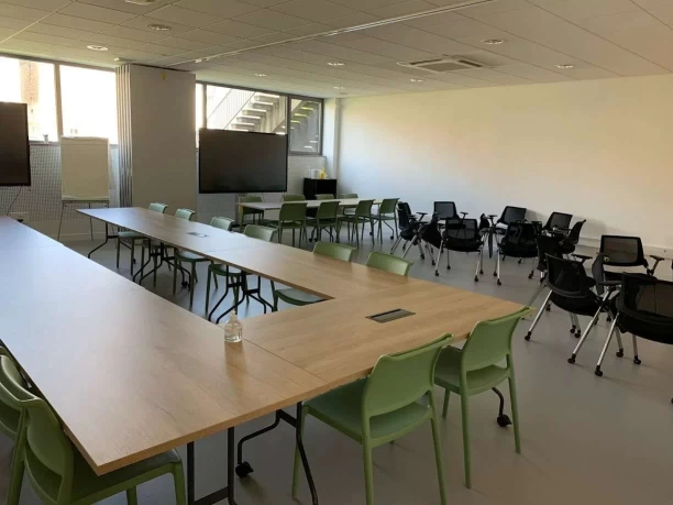 Salle de réunion  idéal pour votre activité professionnelle à Brive-la-Gaillarde