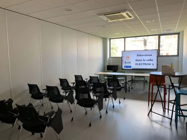 Salle de réunion  idéal pour votre activité professionnelle à Brive-la-Gaillarde
