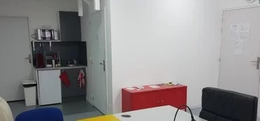 Bureau fermé  idéal pour votre activité professionnelle à Cadillac