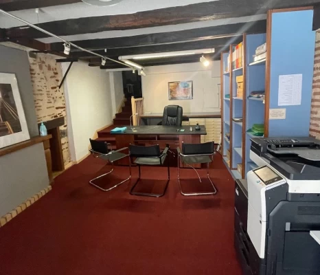 Bureau fermé  idéal pour votre activité professionnelle à Cahors