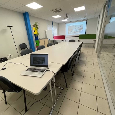 Salle de réunion  idéal pour votre activité professionnelle à Carcassonne