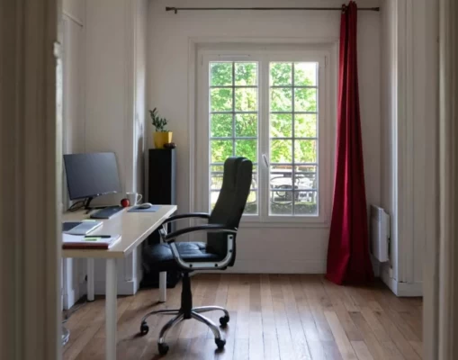 Bureau fermé  idéal pour votre activité professionnelle à Carrières-sous-Poissy