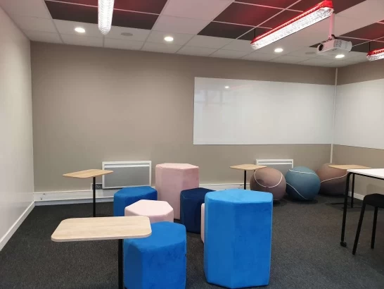 Salle de réunion  idéal pour votre activité professionnelle à Cesson-Sévigné