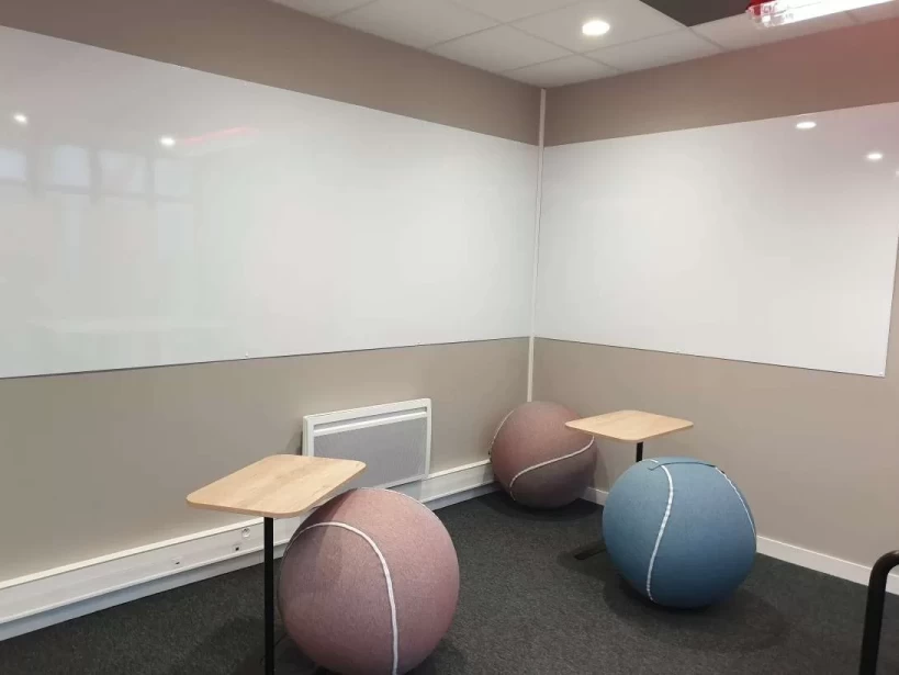 Salle de réunion  idéal pour votre activité professionnelle à Cesson-Sévigné