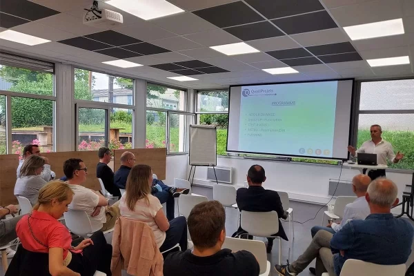 Salle de réunion  idéal pour votre activité professionnelle à Cesson-Sévigné