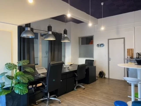 Bureau fermé  idéal pour votre activité professionnelle à Chamonix-Mont-Blanc