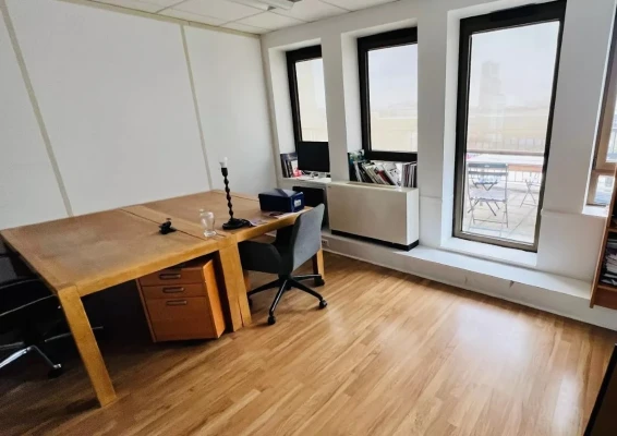 Bureau fermé  idéal pour votre activité professionnelle à Clichy