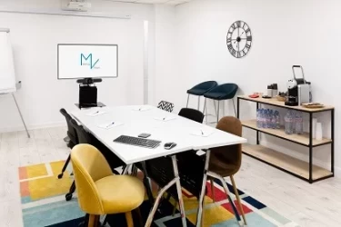 Salle de réunion  idéal pour votre activité professionnelle à Clichy