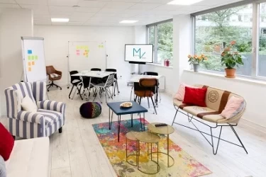 Salle de réunion  idéal pour votre activité professionnelle à Clichy