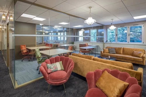 Bureau fermé  idéal pour votre activité professionnelle à Courbevoie