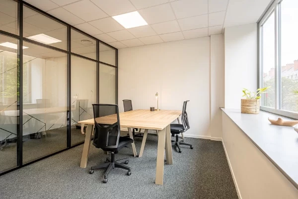 Bureau fermé  idéal pour votre activité professionnelle à Élancourt