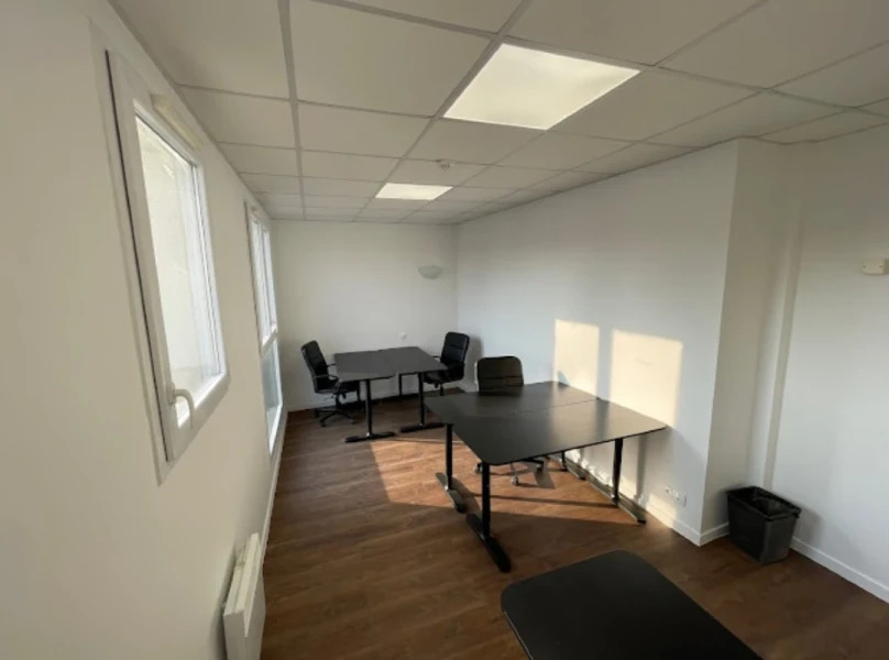 Bureau fermé  idéal pour votre activité professionnelle à Ivry-sur-Seine