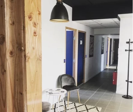 Bureau fermé  idéal pour votre activité professionnelle à La Ciotat