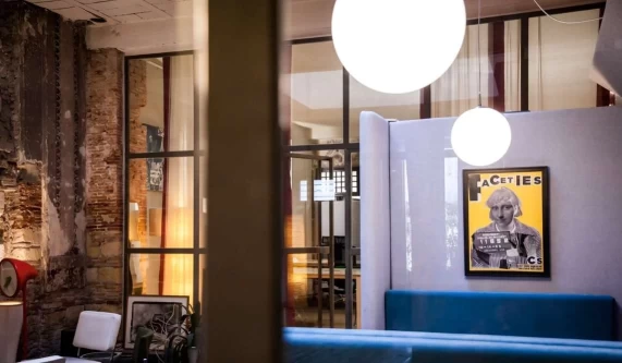 Salle de réunion  idéal pour votre activité professionnelle à La Ciotat