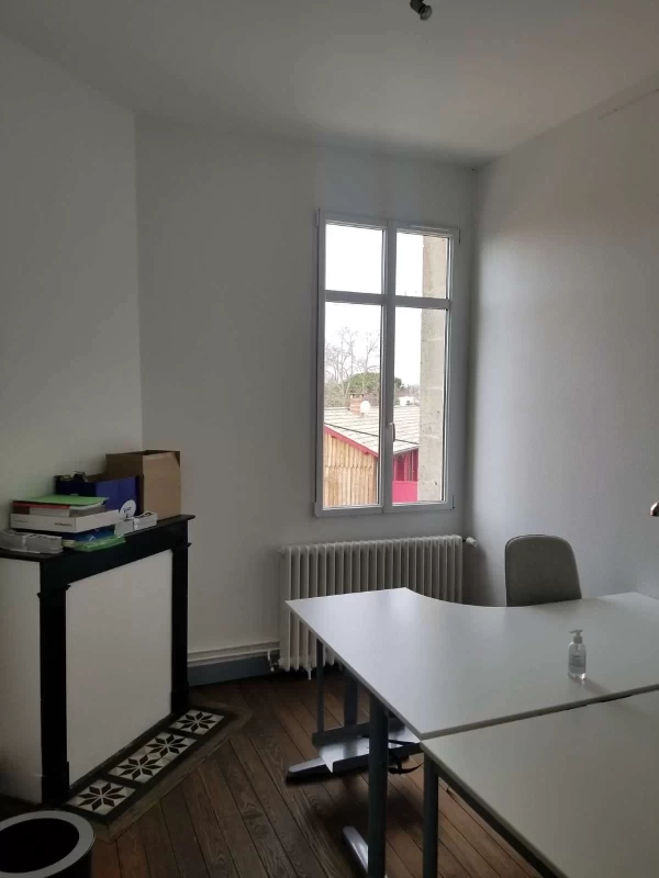 Bureau fermé  idéal pour votre activité professionnelle à Lacanau