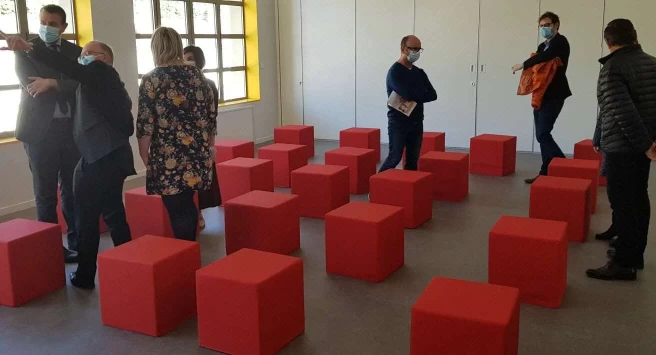 Salle de réunion  idéal pour votre activité professionnelle à Lacenas