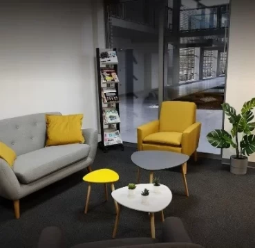 Bureau fermé  idéal pour votre activité professionnelle à Lagnes