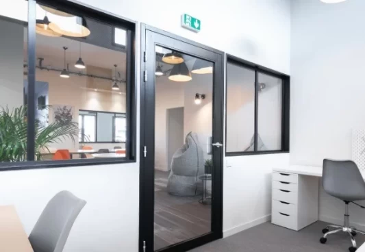 Bureau fermé  idéal pour votre activité professionnelle à Lannion