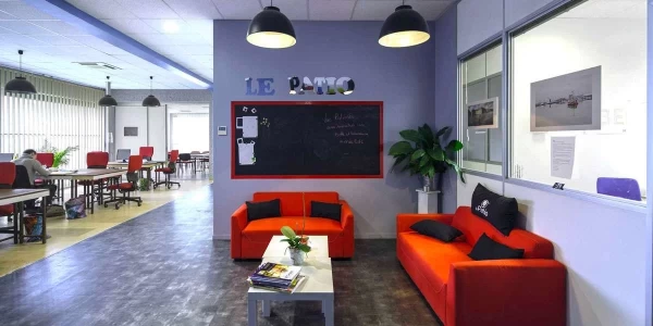 Salle de réunion  idéal pour votre activité professionnelle à Le Bouscat