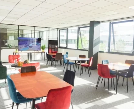 Bureau fermé  idéal pour votre activité professionnelle à Le Haillan