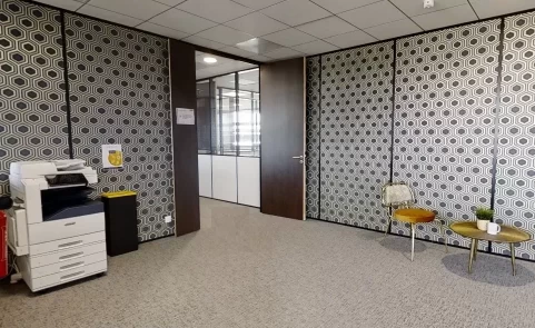 Bureau fermé  idéal pour votre activité professionnelle à Le Haillan