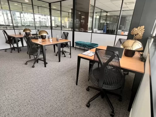 Bureau fermé  idéal pour votre activité professionnelle à Le Haillan