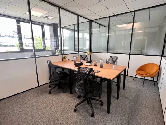 Bureau fermé  idéal pour votre activité professionnelle à Le Haillan