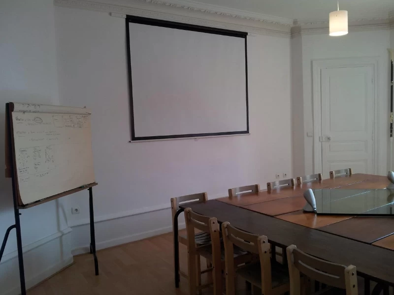 Salle de réunion  idéal pour votre activité professionnelle à Le Puy-en-Velay