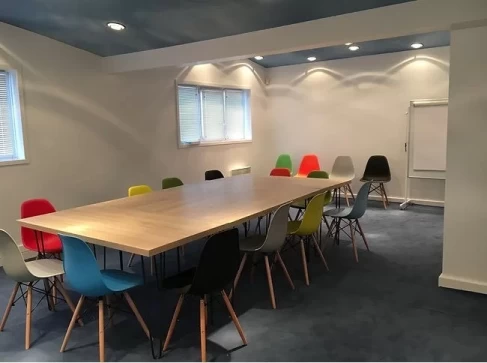 Salle de réunion  idéal pour votre activité professionnelle à Le Puy-en-Velay