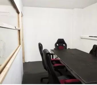 Salle de réunion  idéal pour votre activité professionnelle à Ligugé