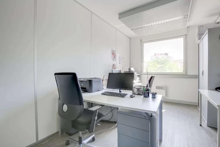 Bureau fermé  idéal pour votre activité professionnelle à Limonest