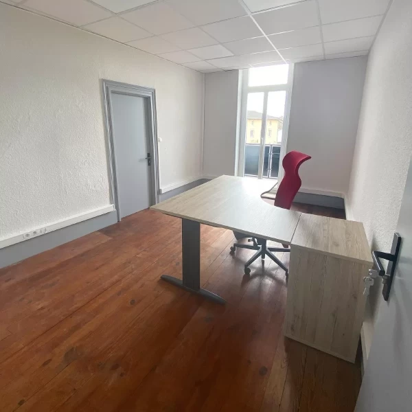 Bureau fermé  idéal pour votre activité professionnelle à Mâcon