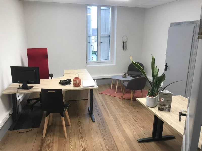 Bureau fermé  idéal pour votre activité professionnelle à Mâcon