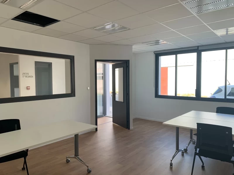 Bureau  idéal pour votre activité professionnelle à Marans
