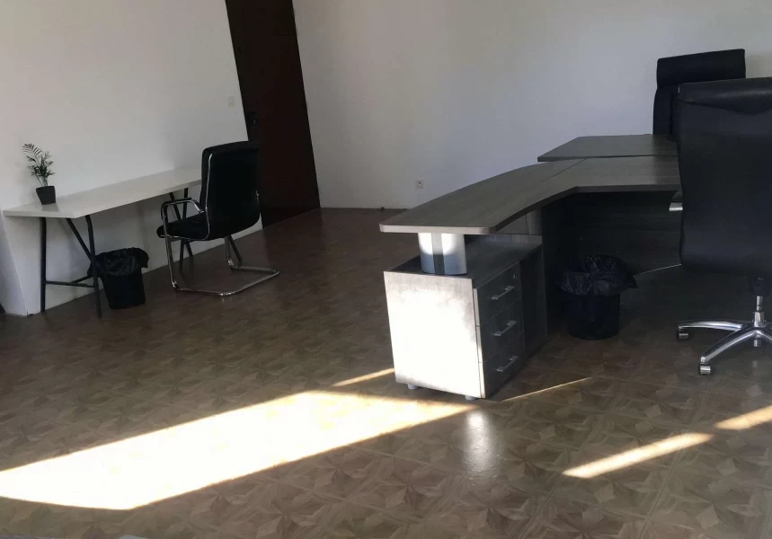 Bureau fermé  idéal pour votre activité professionnelle à Marignane