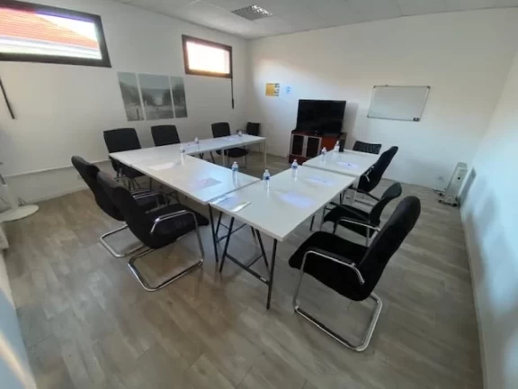 Salle de réunion  idéal pour votre activité professionnelle à Marignane