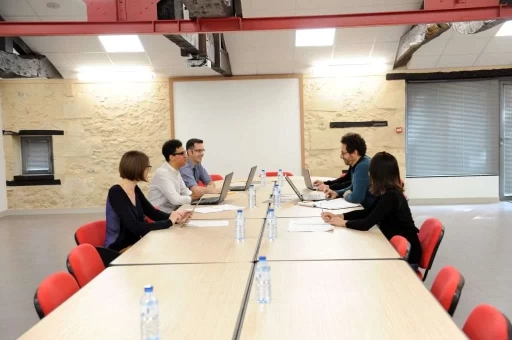 Salle de réunion  idéal pour votre activité professionnelle à Marsas