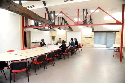 Salle de réunion  idéal pour votre activité professionnelle à Marsas