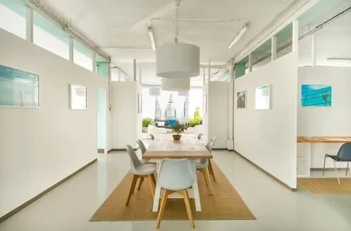 Salle de réunion  idéal pour votre activité professionnelle à Marseille