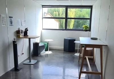 Bureau fermé  idéal pour votre activité professionnelle à Montigny-le-Bretonneux