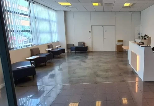 Plateau privé  idéal pour votre activité professionnelle à Montigny-le-Bretonneux