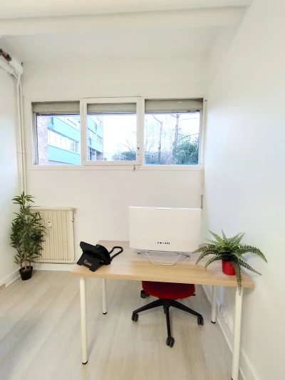 Bureau fermé  idéal pour votre activité professionnelle à Montreuil
