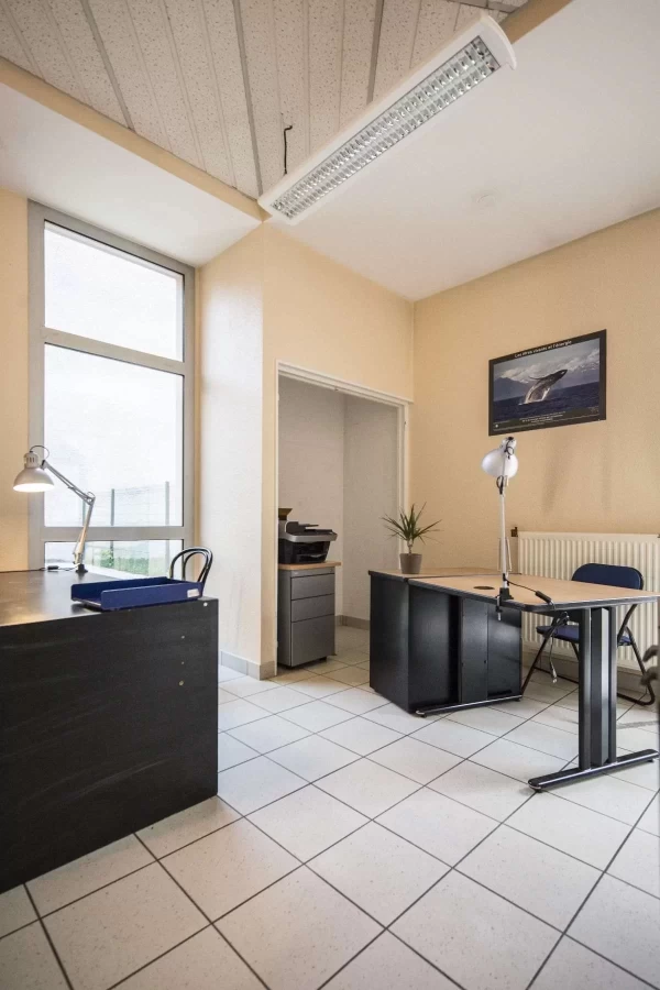 Bureau fermé  idéal pour votre activité professionnelle à Mornant
