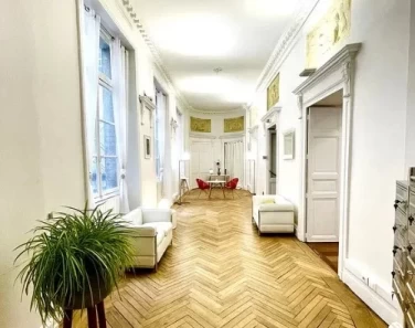 Salle de réunion  idéal pour votre activité professionnelle à Nantes