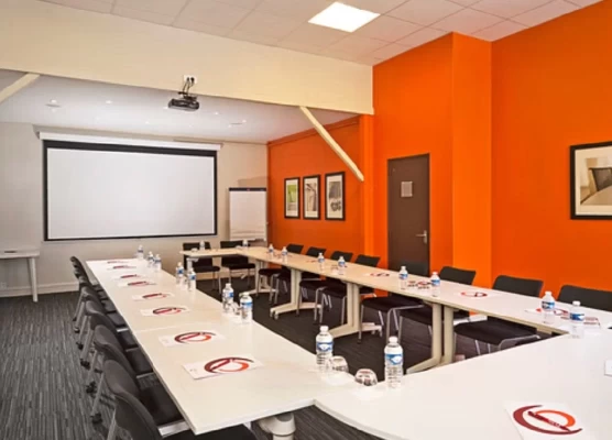 Salle de réunion  idéal pour votre activité professionnelle à Nantes