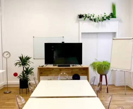 Salle de réunion  idéal pour votre activité professionnelle à Nantes