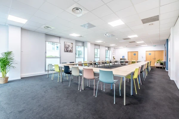 Salle de réunion  idéal pour votre activité professionnelle à Nantes