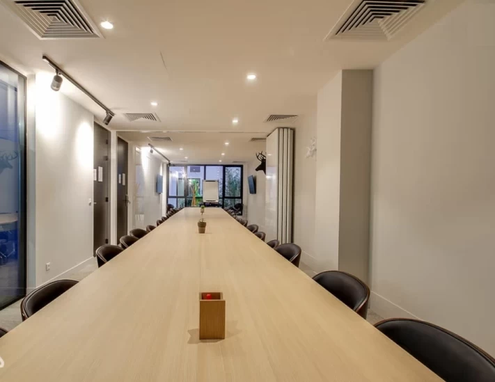 Bureau fermé  idéal pour votre activité professionnelle à Neuilly-sur-Seine