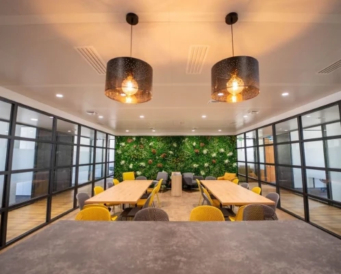 Salle de réunion  idéal pour votre activité professionnelle à Nice