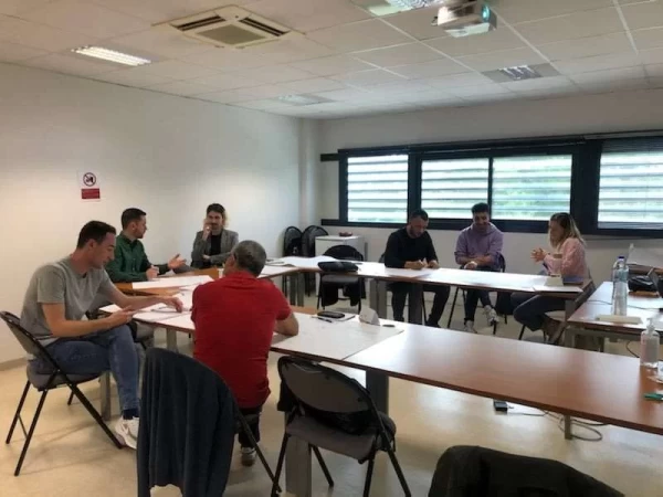 Salle de réunion  idéal pour votre activité professionnelle à Nîmes